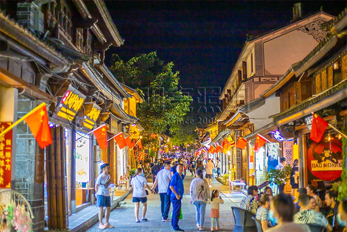 美食街亮化工程應該怎么做才能吸引更多人流量？