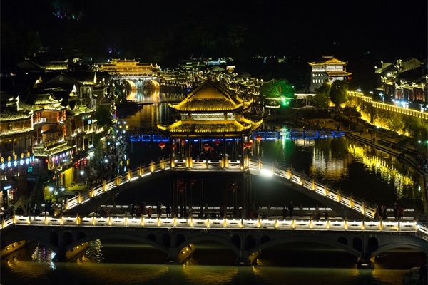 特色小鎮(zhèn)亮化